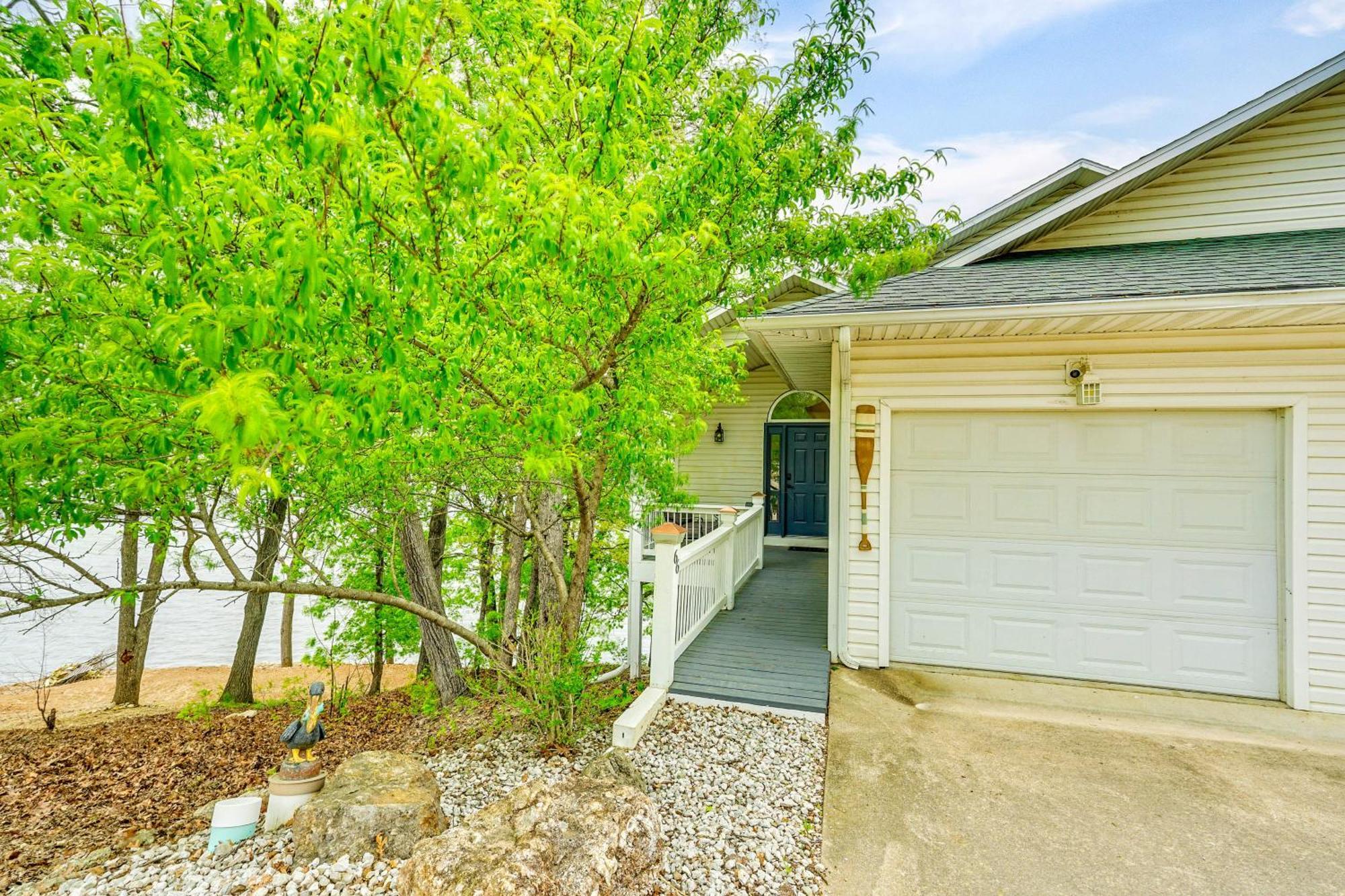 Townhouse With Shared Dock On Lake Of The Ozarks! Εξωτερικό φωτογραφία